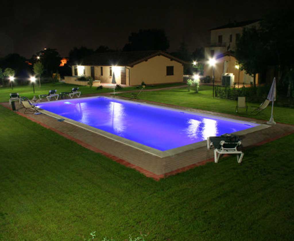 Piscina dell'Podere del falco a Assisi